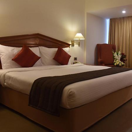 פונה Hotel Sagar Plaza City Centre מראה חיצוני תמונה
