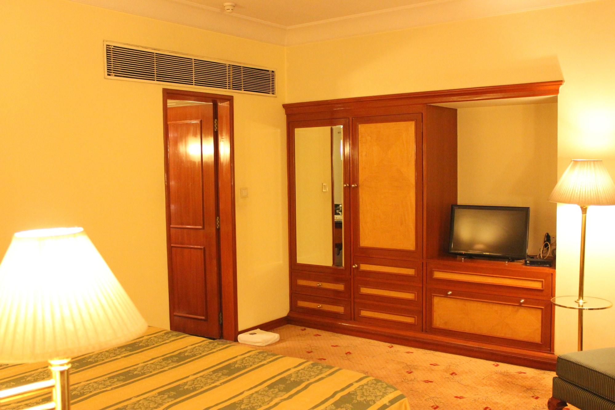 פונה Hotel Sagar Plaza City Centre מראה חיצוני תמונה