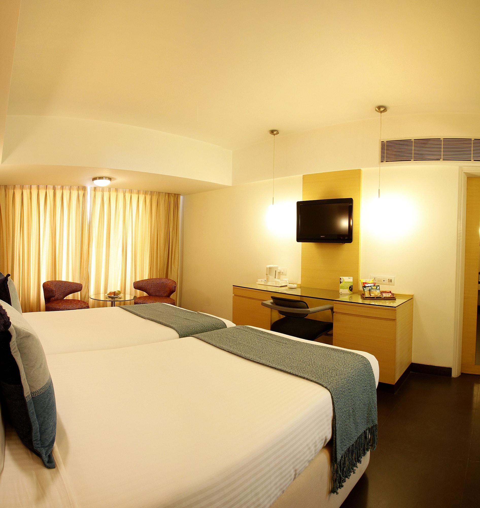 פונה Hotel Sagar Plaza City Centre מראה חיצוני תמונה