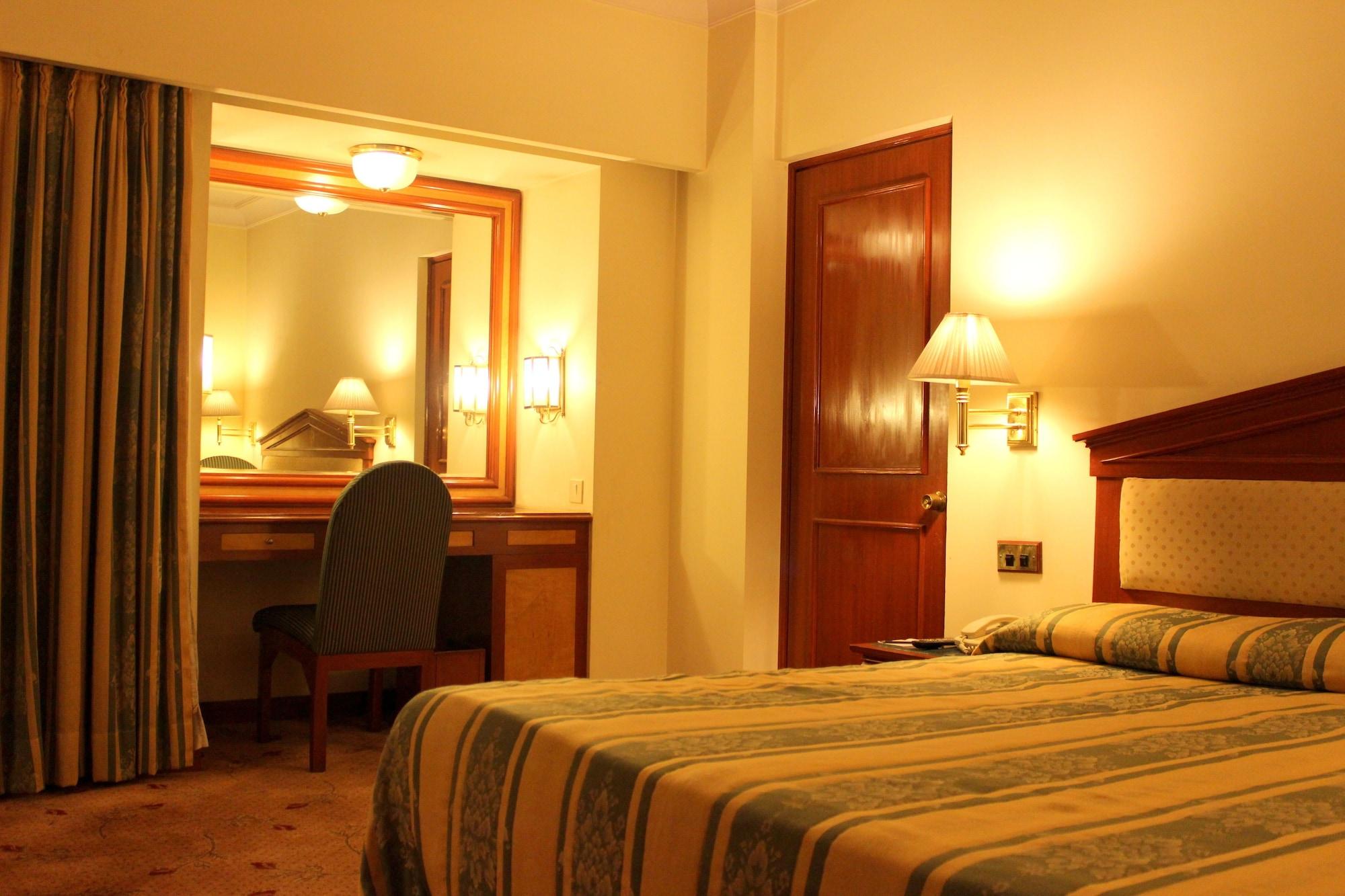 פונה Hotel Sagar Plaza City Centre מראה חיצוני תמונה