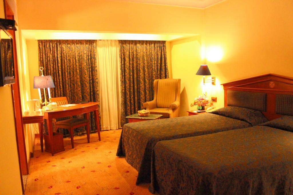 פונה Hotel Sagar Plaza City Centre חדר תמונה