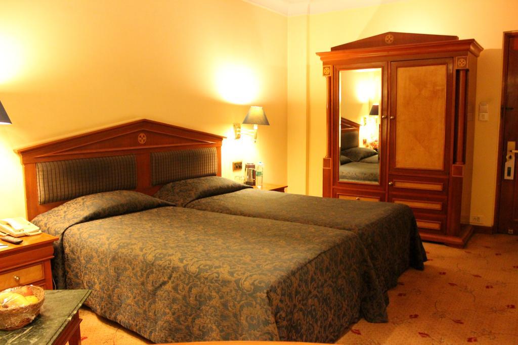 פונה Hotel Sagar Plaza City Centre חדר תמונה