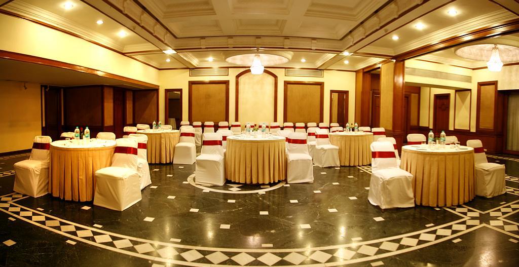 פונה Hotel Sagar Plaza City Centre מראה חיצוני תמונה