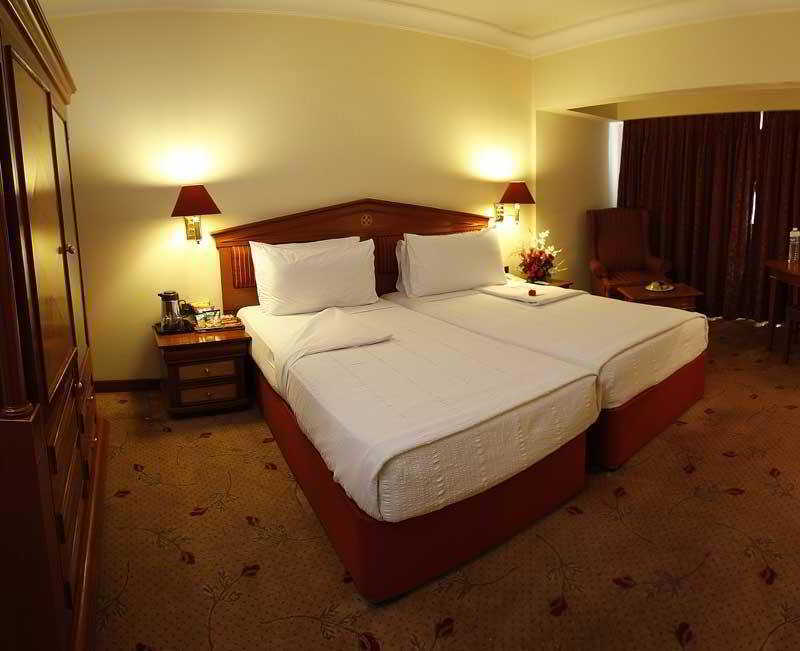 פונה Hotel Sagar Plaza City Centre מראה חיצוני תמונה