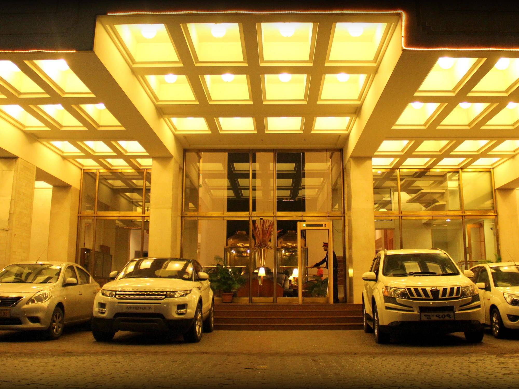 פונה Hotel Sagar Plaza City Centre מראה חיצוני תמונה