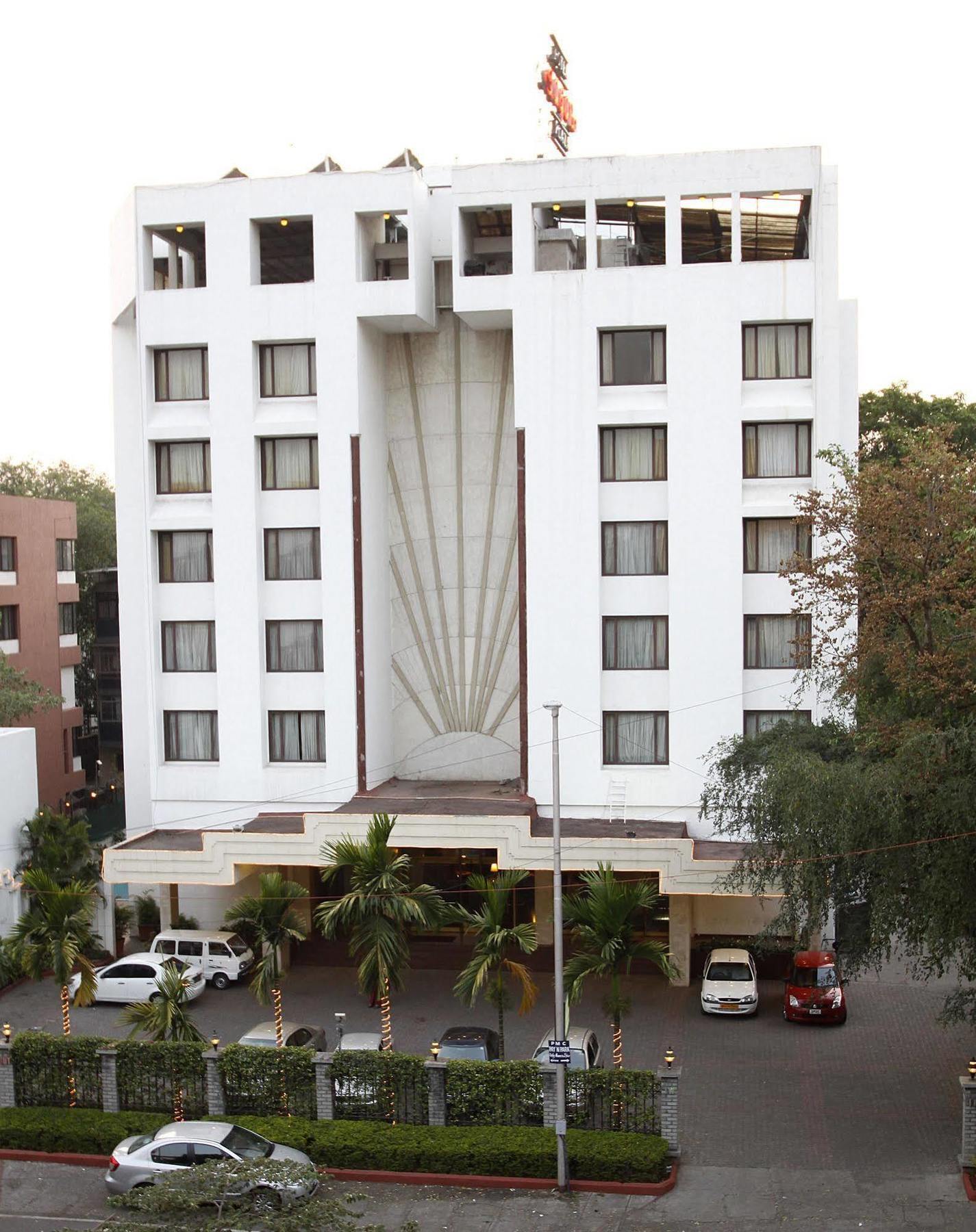 פונה Hotel Sagar Plaza City Centre מראה חיצוני תמונה